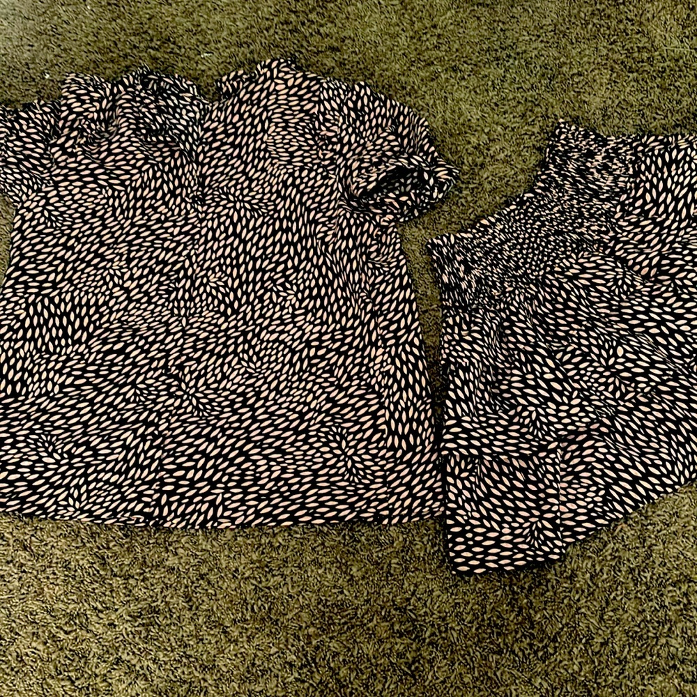 Who what wear, skirt and button up shirt set, size small, peach and black